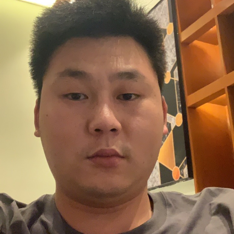 孤獨(dú)的木船