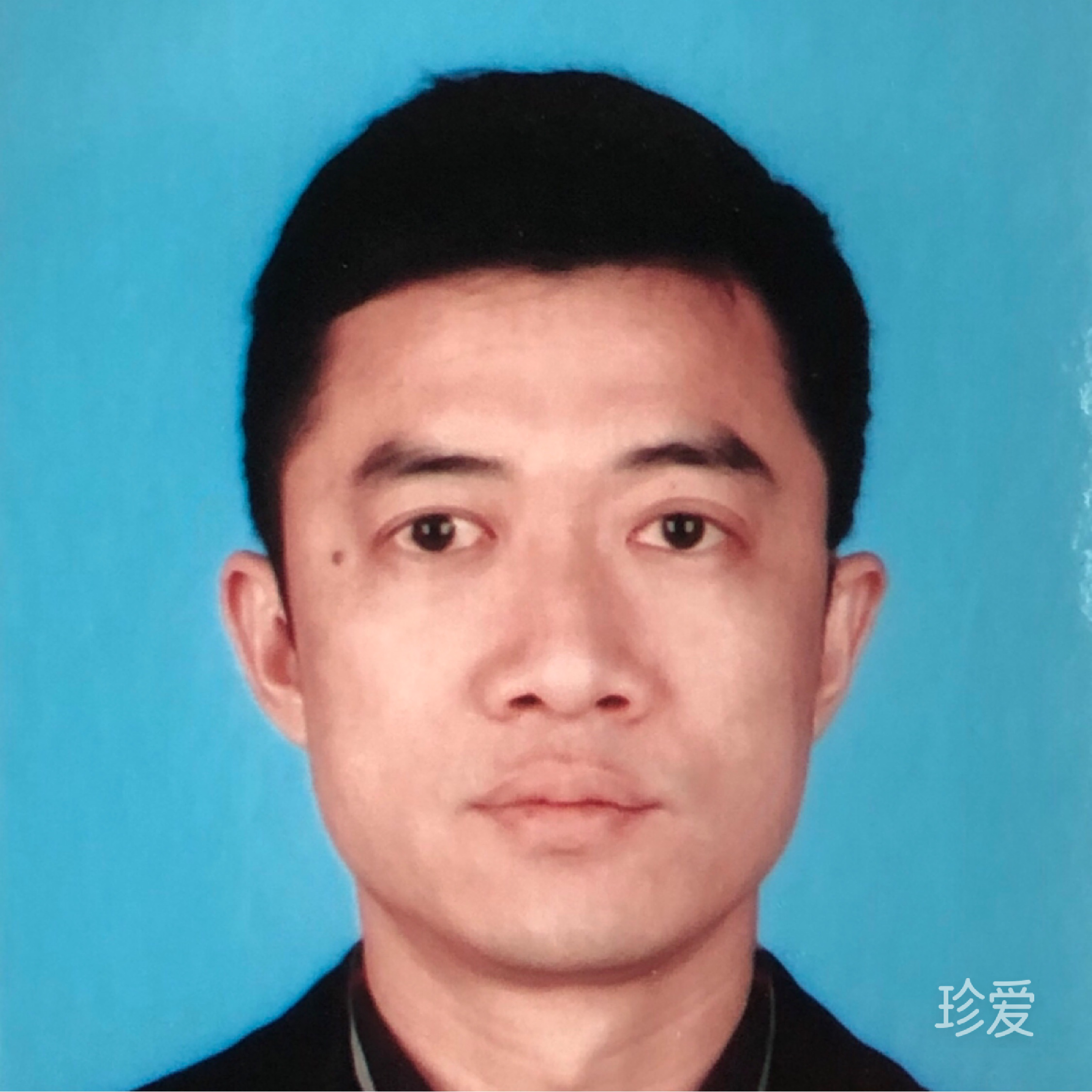 孤獨亮燈照亮他人