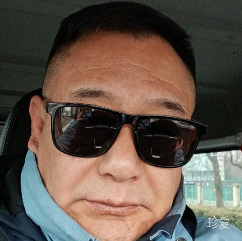 不问却懂情