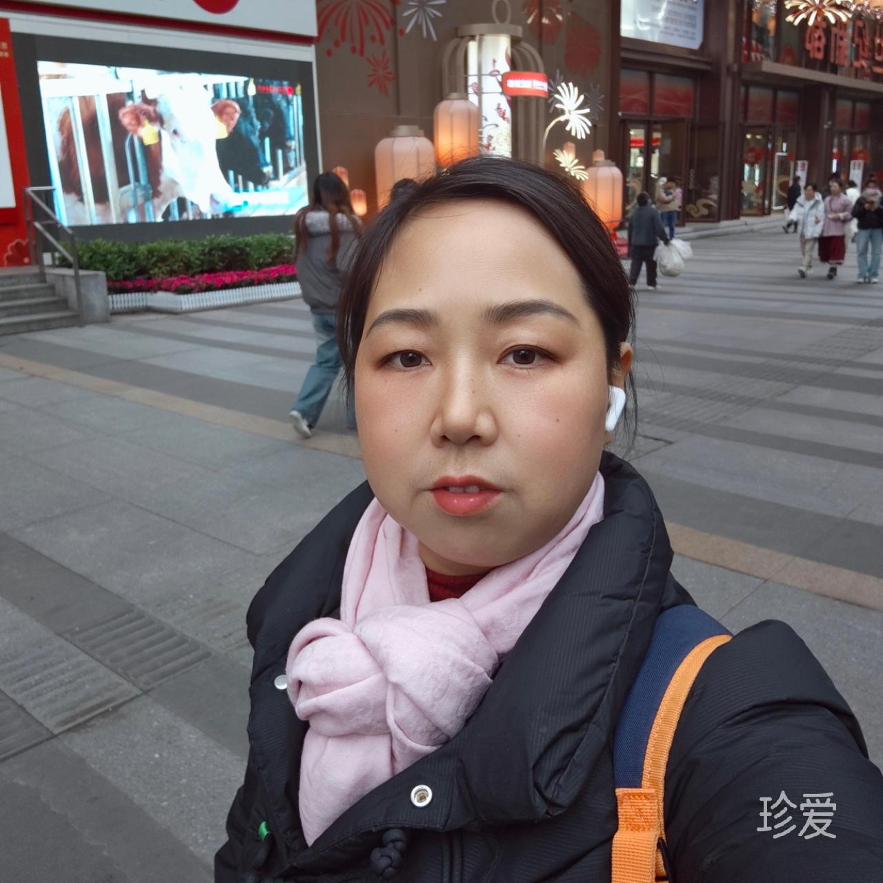 一个爱笑的女孩