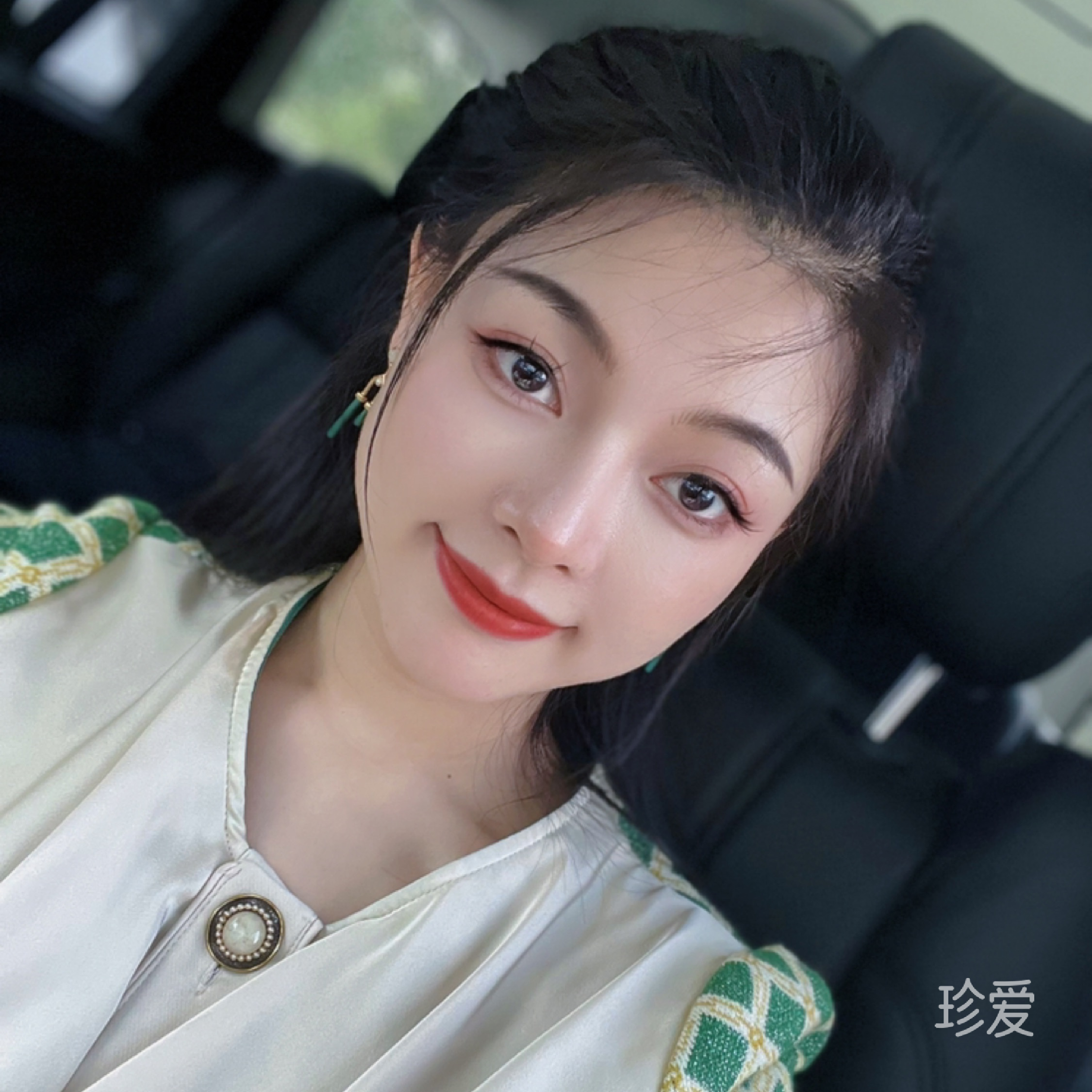 嘉霖