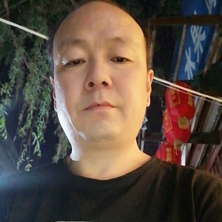 没有雨伞只有奔跑