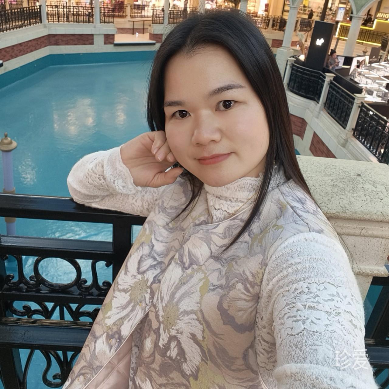 莉莉