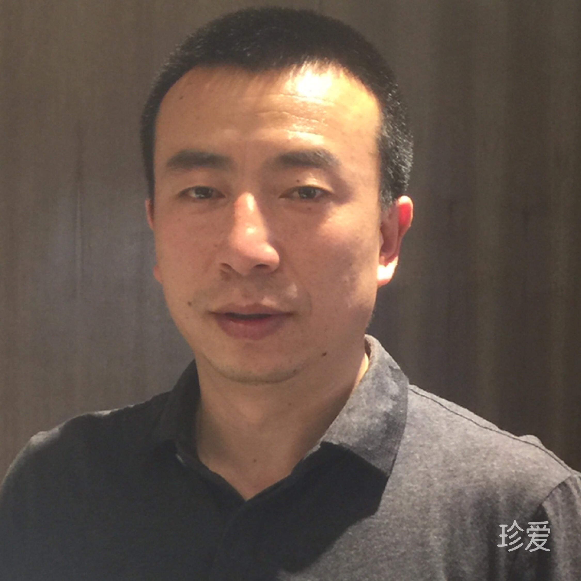 王