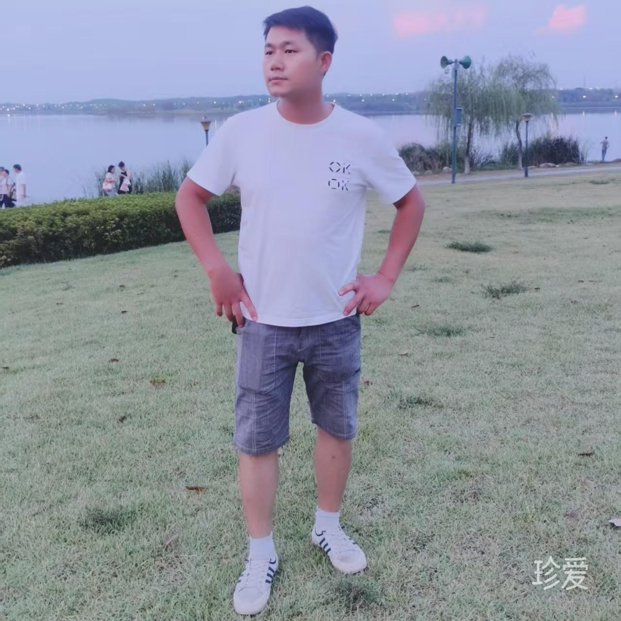 一只小龍蝦