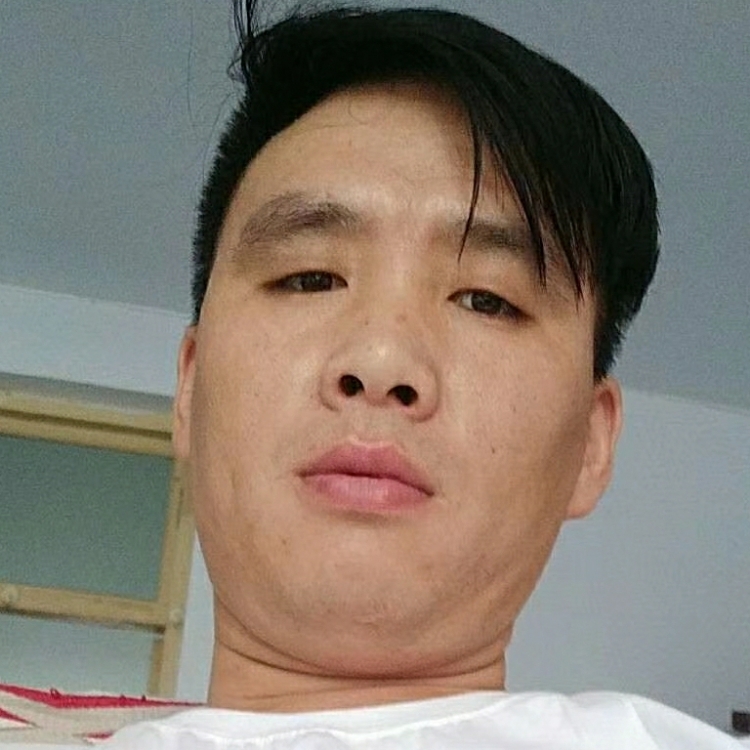 Hadas奈何橋上擺地攤