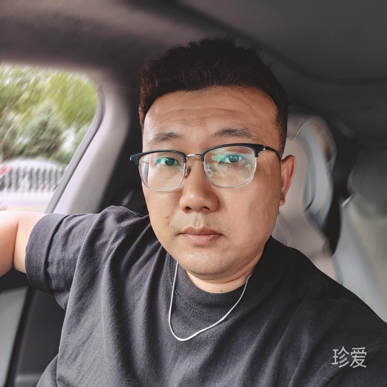 家炜
