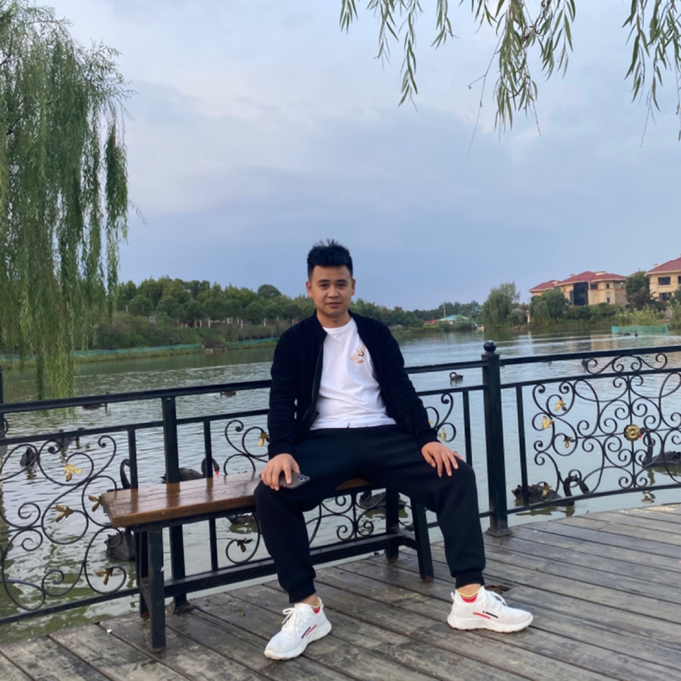 等待嫩草的老牛