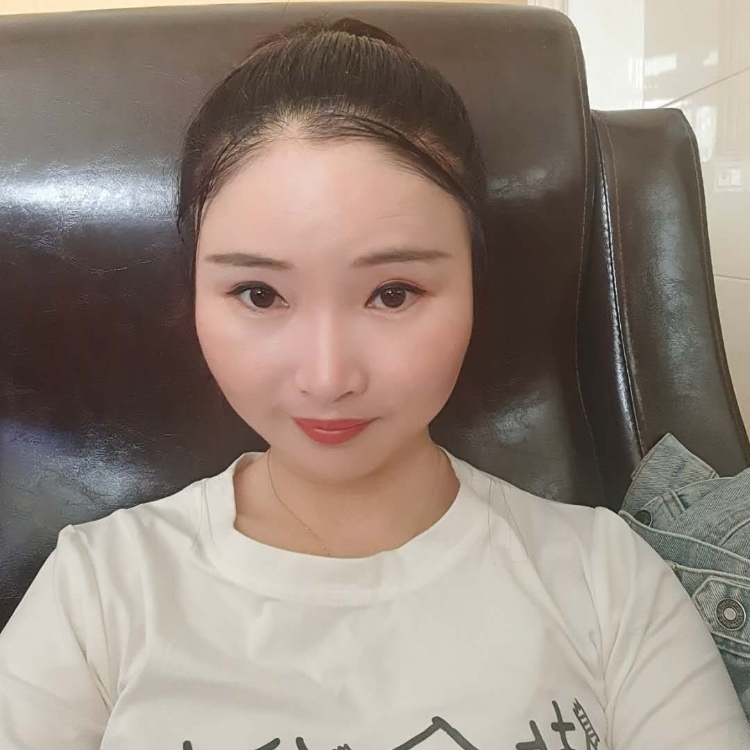 愛(ài)笑的雪兒