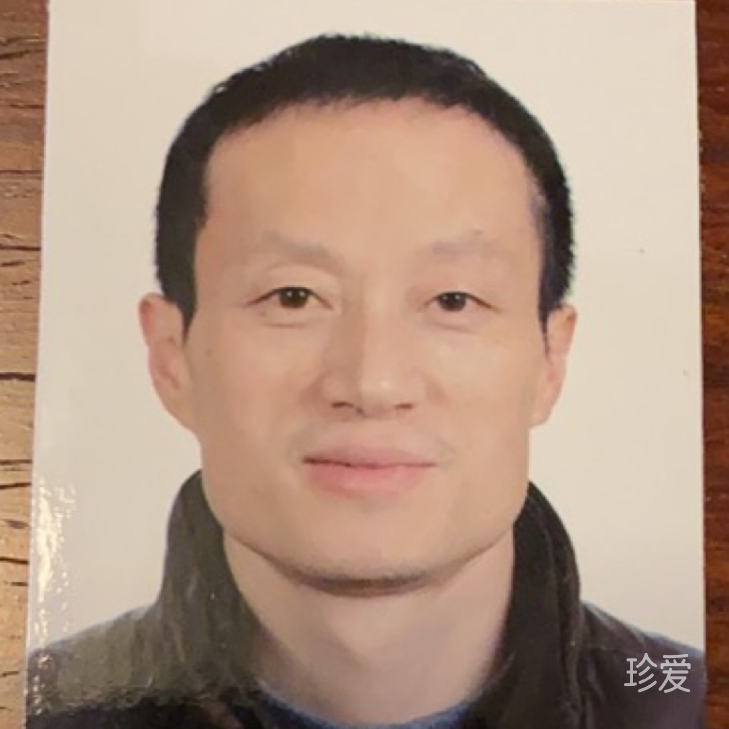 靜靜轉(zhuǎn)身