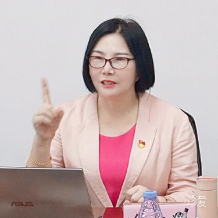 當(dāng)教師的姐姐