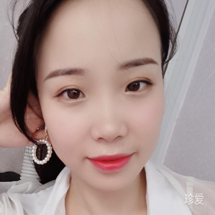 莉莉