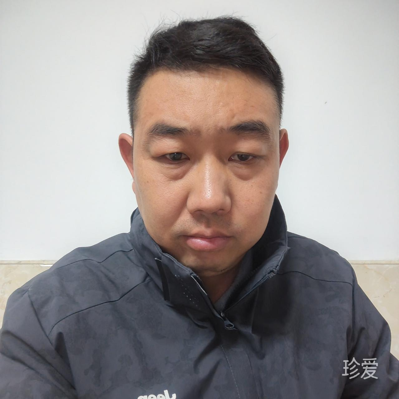 眼泪打湿尼古丁