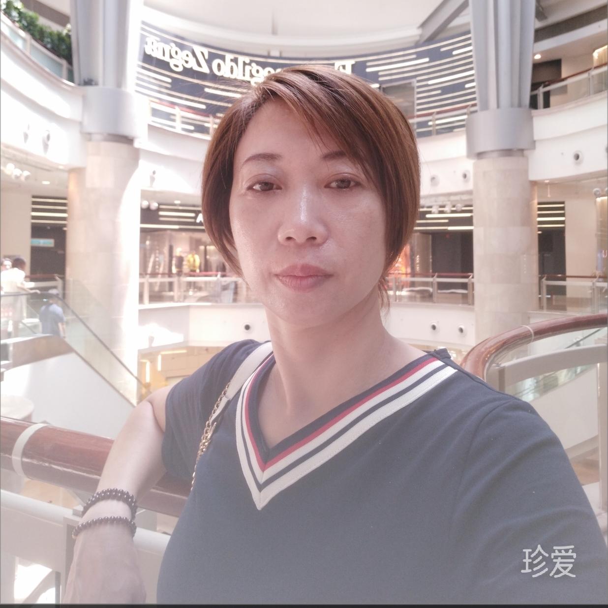 轻掬眉心