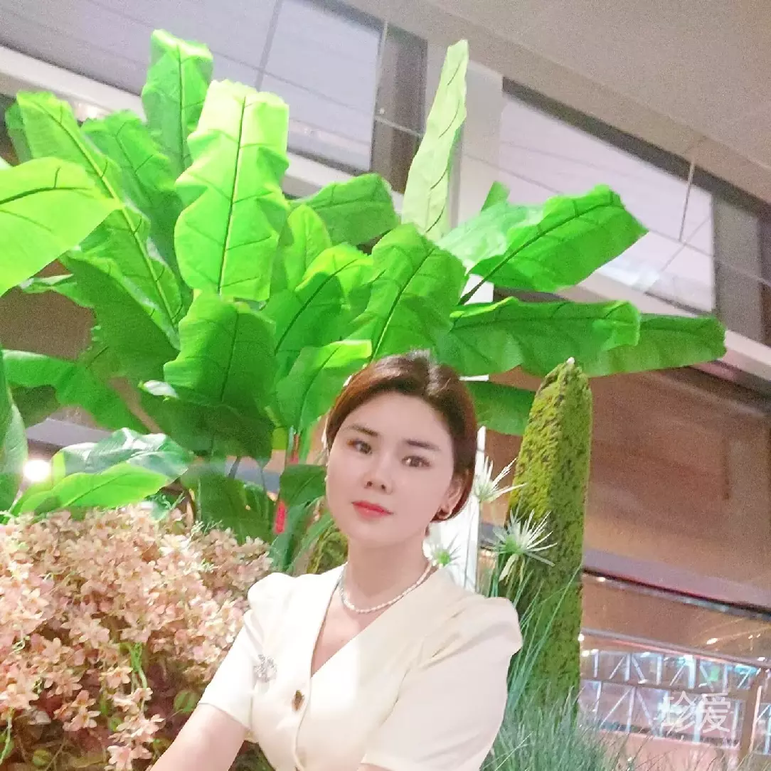 淡然一笑