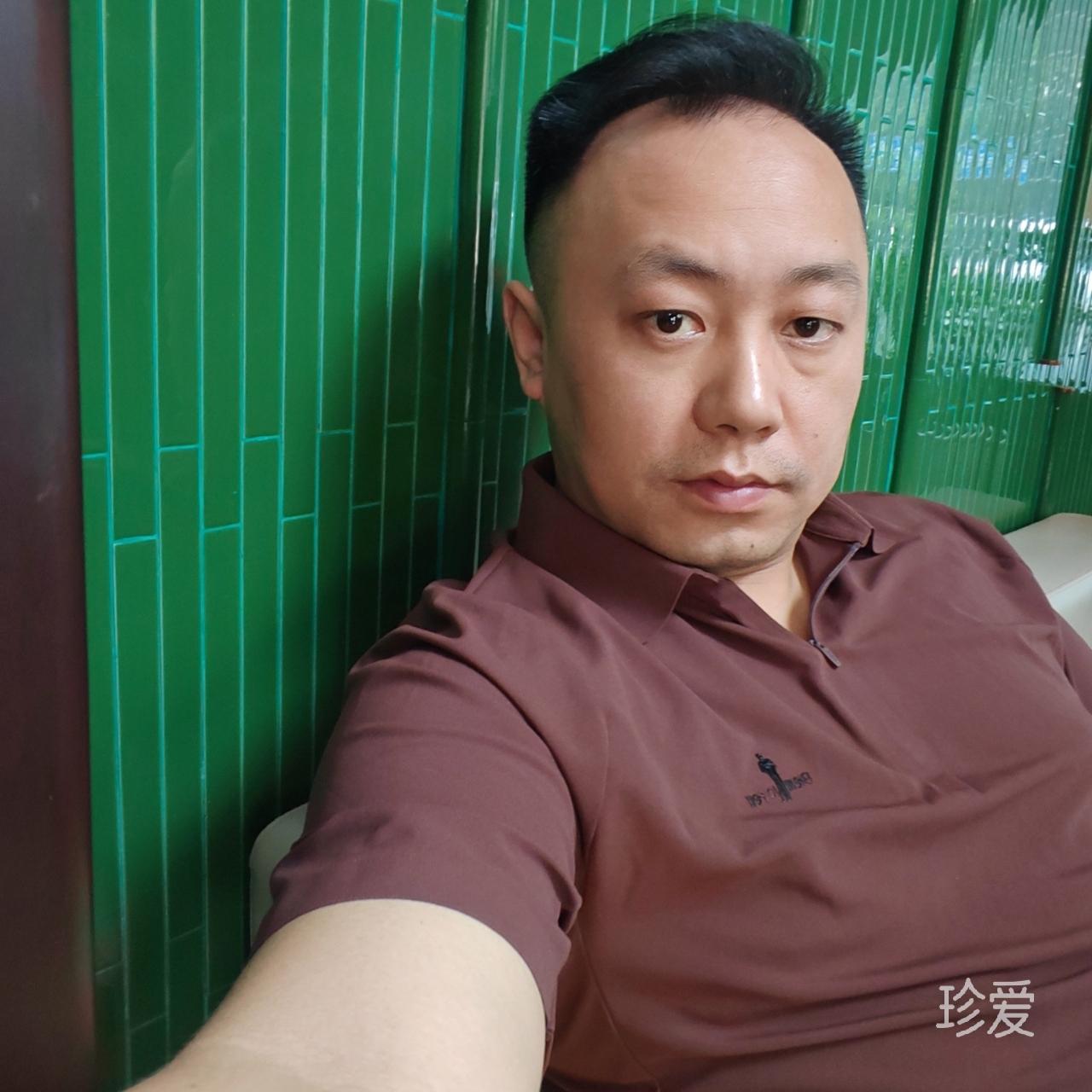 山下的人