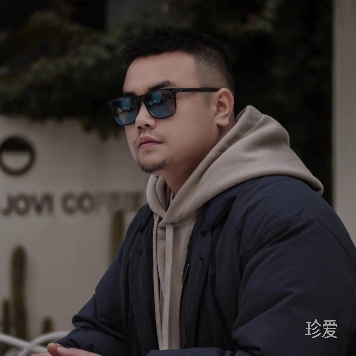 王先生