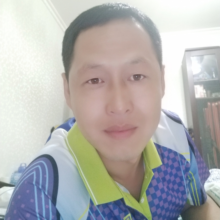 淡藍(lán)色的云