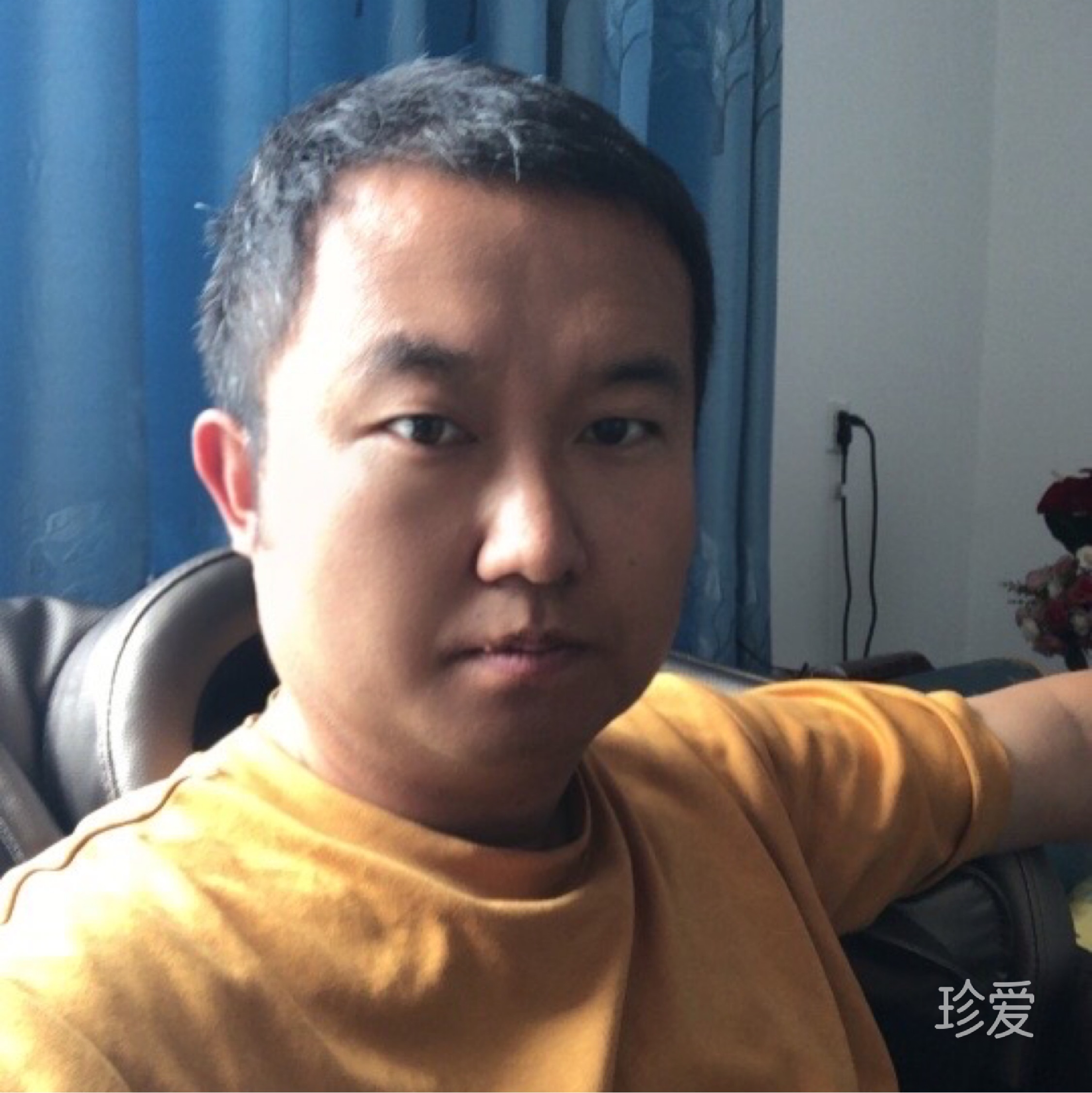 刘逸航