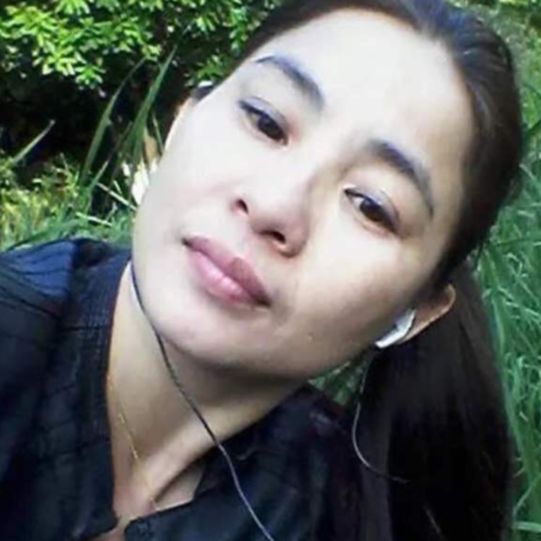 英子