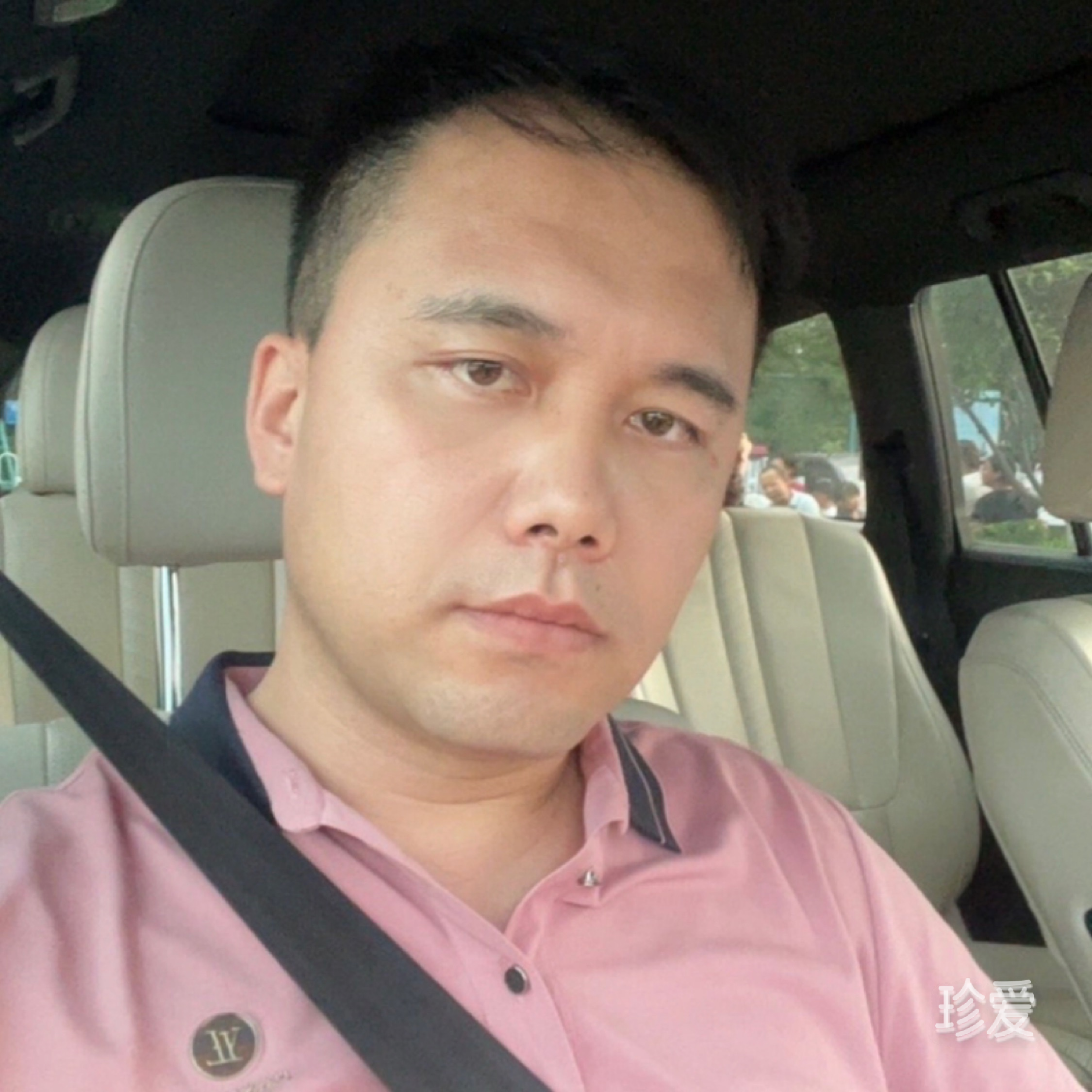 何必在乎我是谁