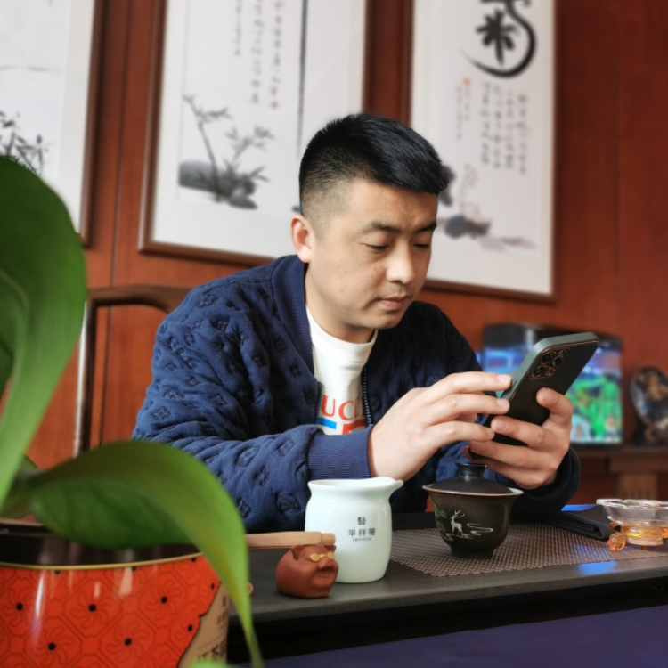 吳小白吖吖吖吖吖