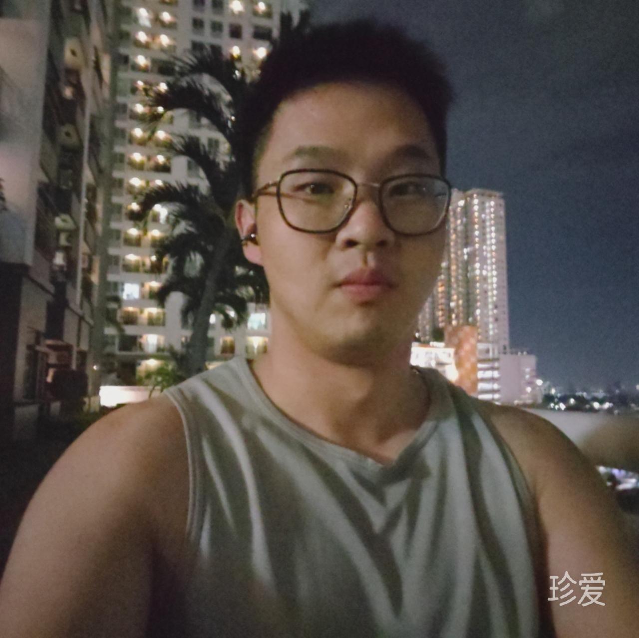 晨光中奔跑