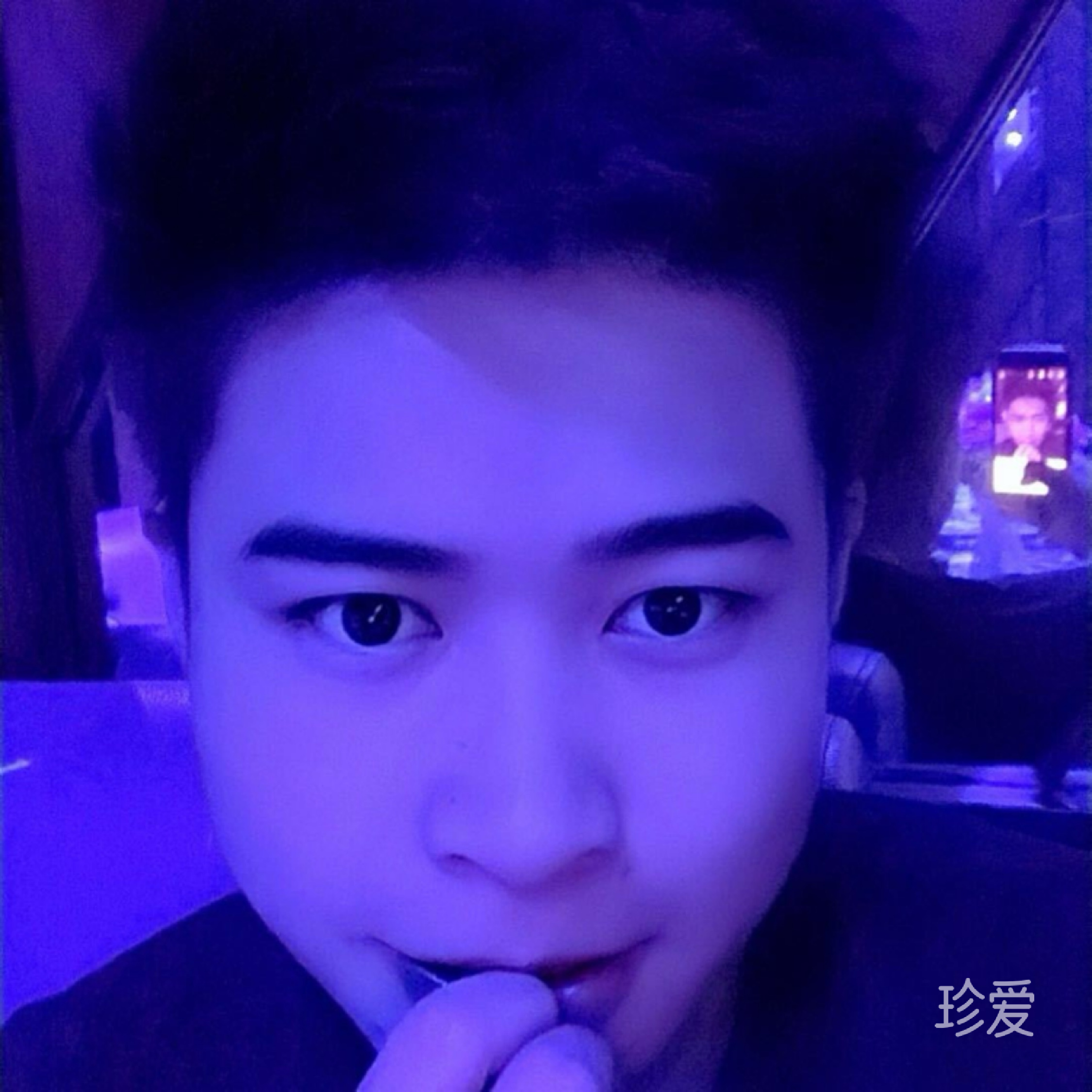神秘男嘉宾