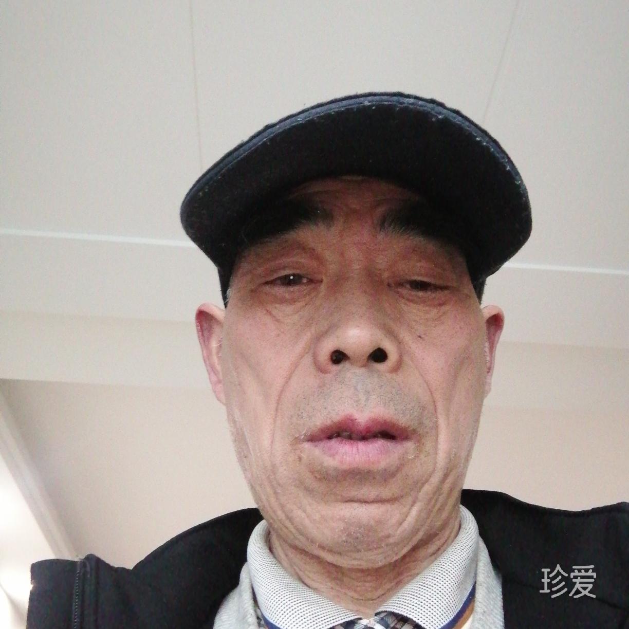 坐在路邊看風景