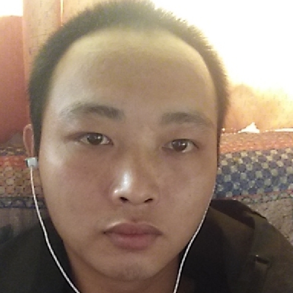 鞋帶開(kāi)了沒(méi)人管