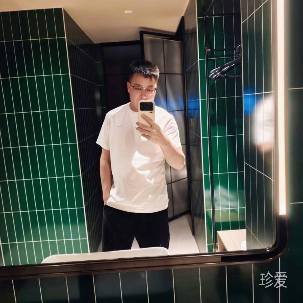 枯黄的野草