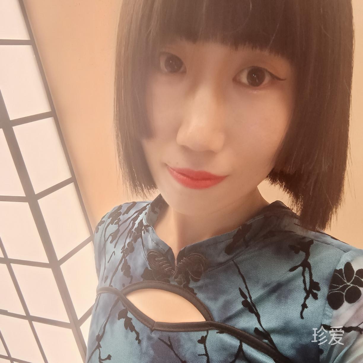 向阳而生的晶晶