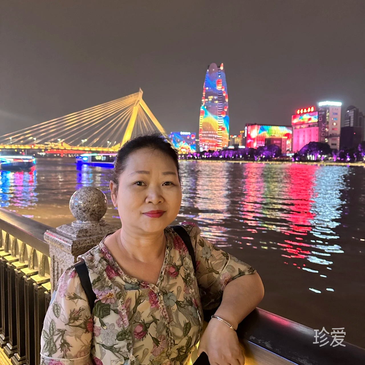 風(fēng)輕花落遲