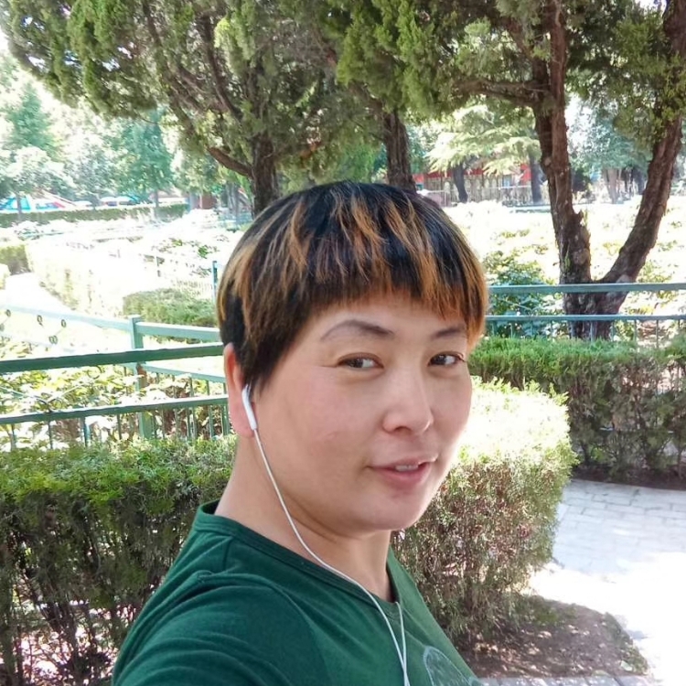 一路灯光伴我行