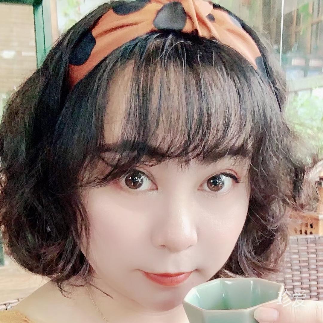 果汁味的气泡水