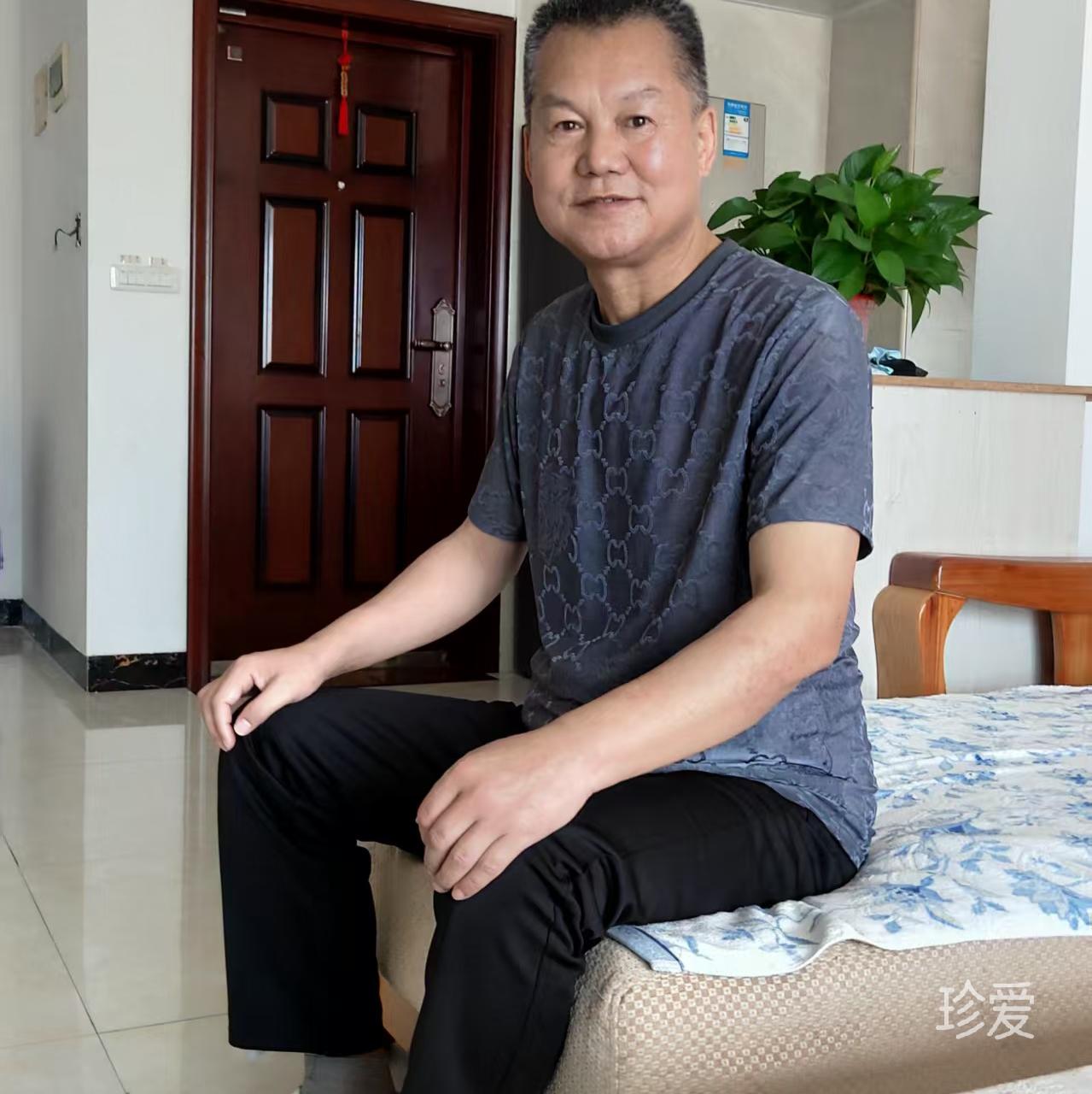 相伴余生夕阳红