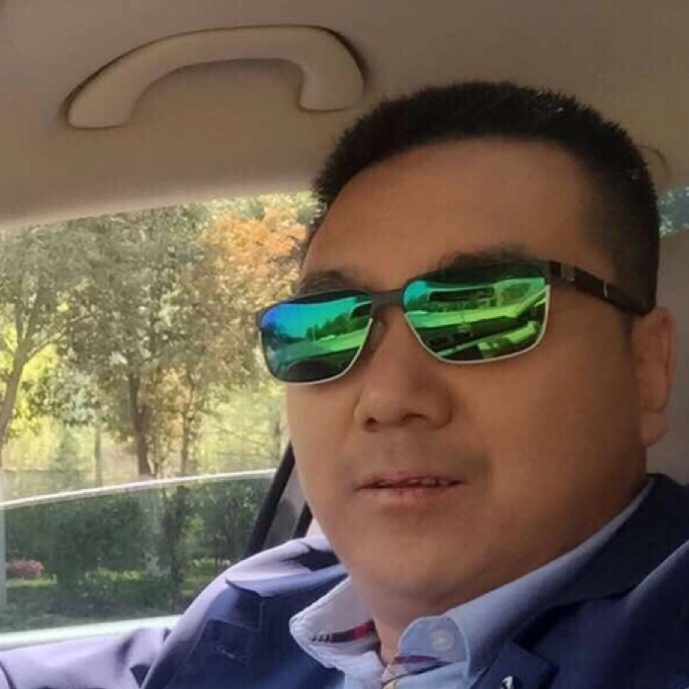 谁与共