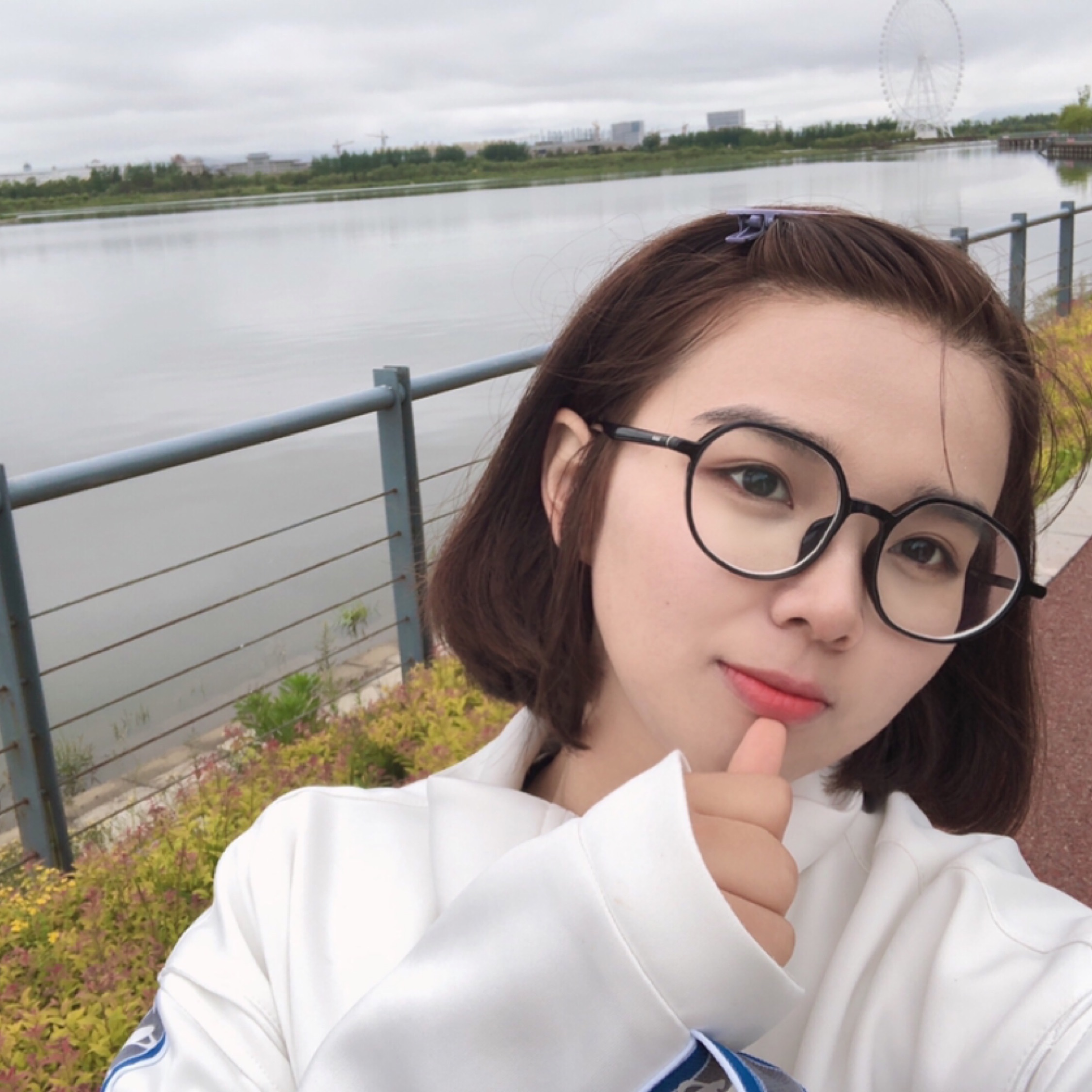 没有故事的女同学