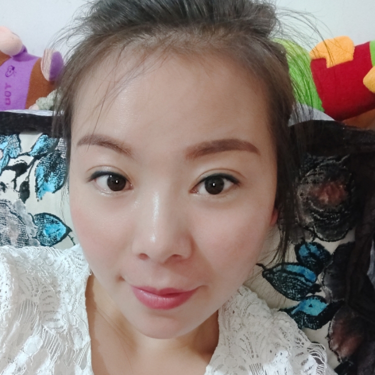 烏雲(yún)下的黑玫瑰