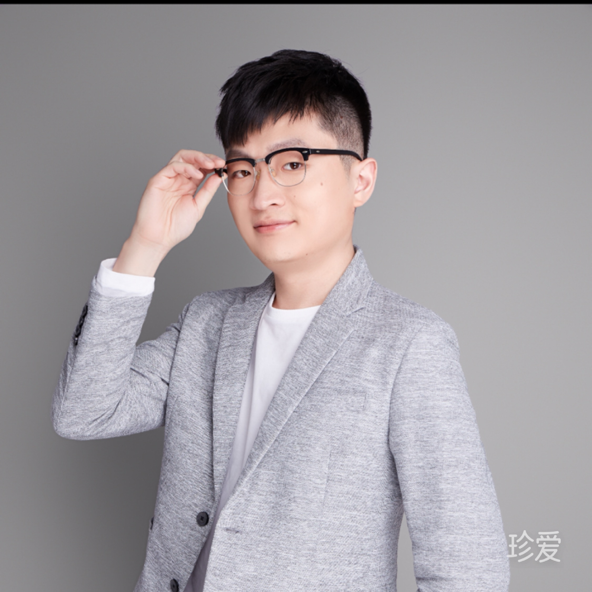 梁小白320