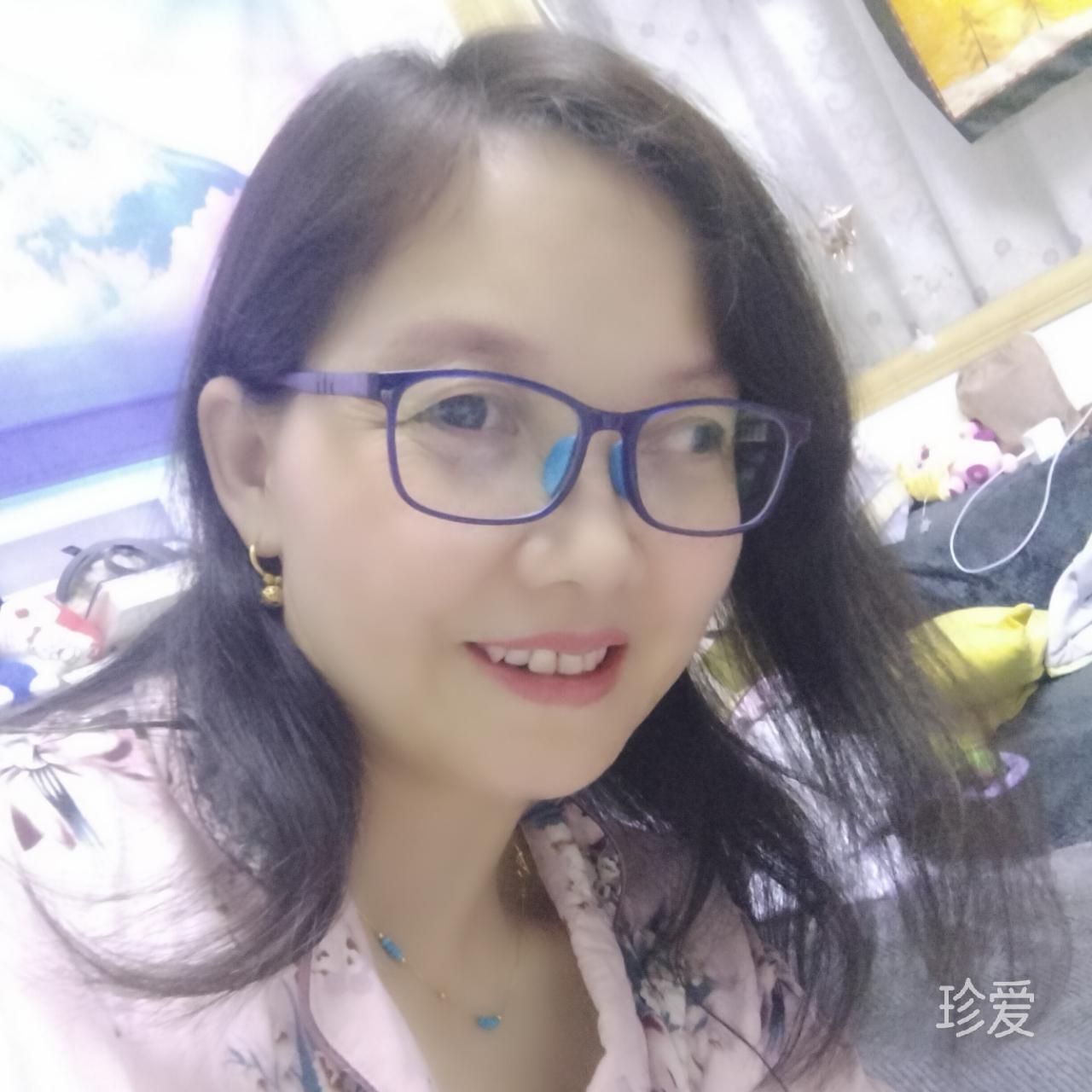 一个爱笑的女人