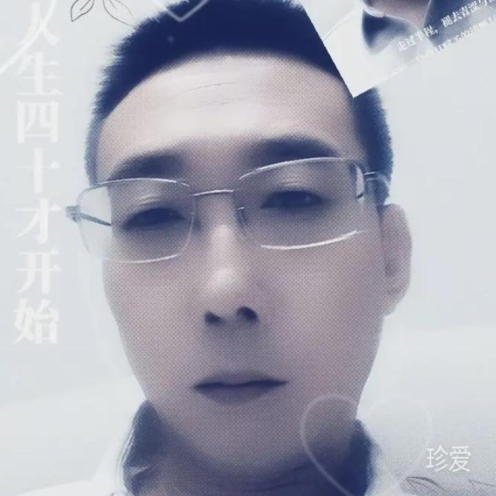 白衣染霜华
