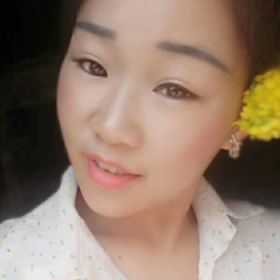 风中百合如画丶