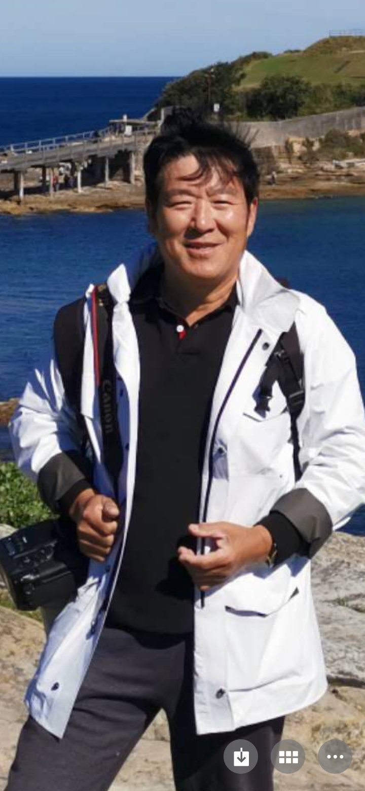 雨夜時(shí)間的河