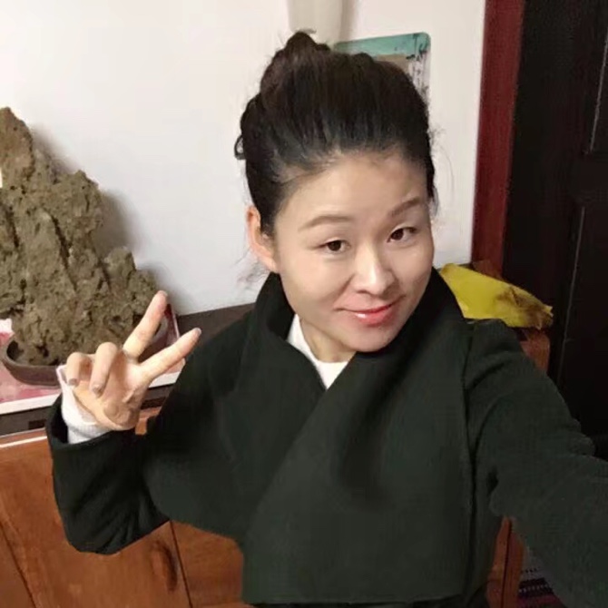 依依