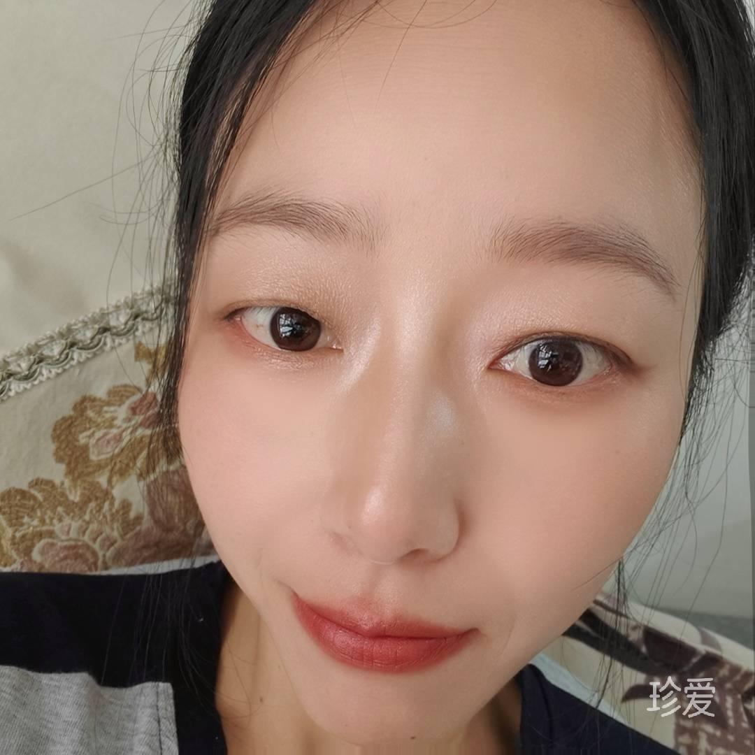 飞雪傲梅
