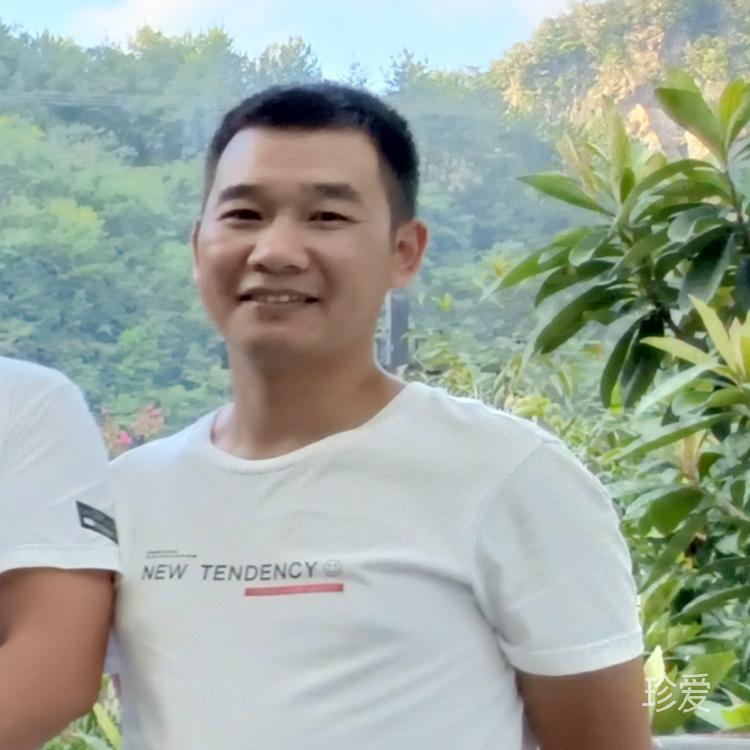 執(zhí)筆畫卿顏