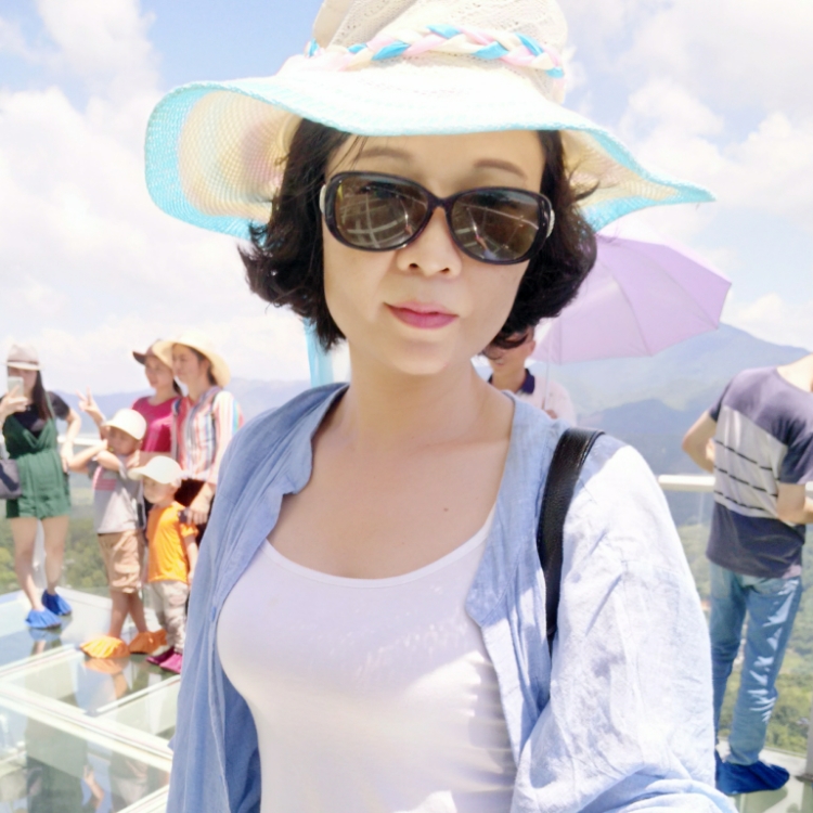 缺少阳光的花儿