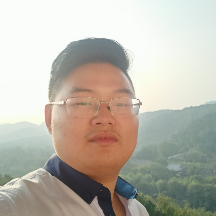 清风拂柳伊人笑