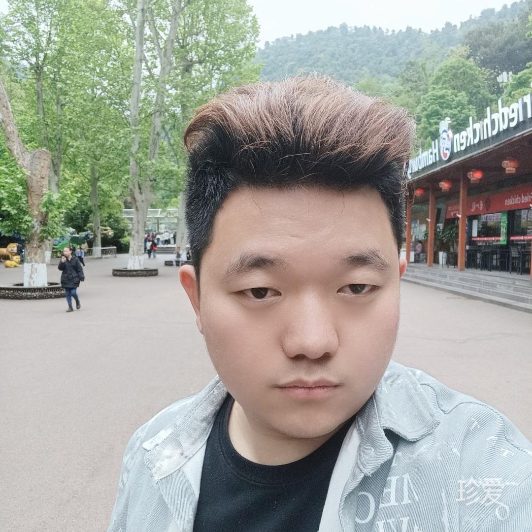 攥着小糖
